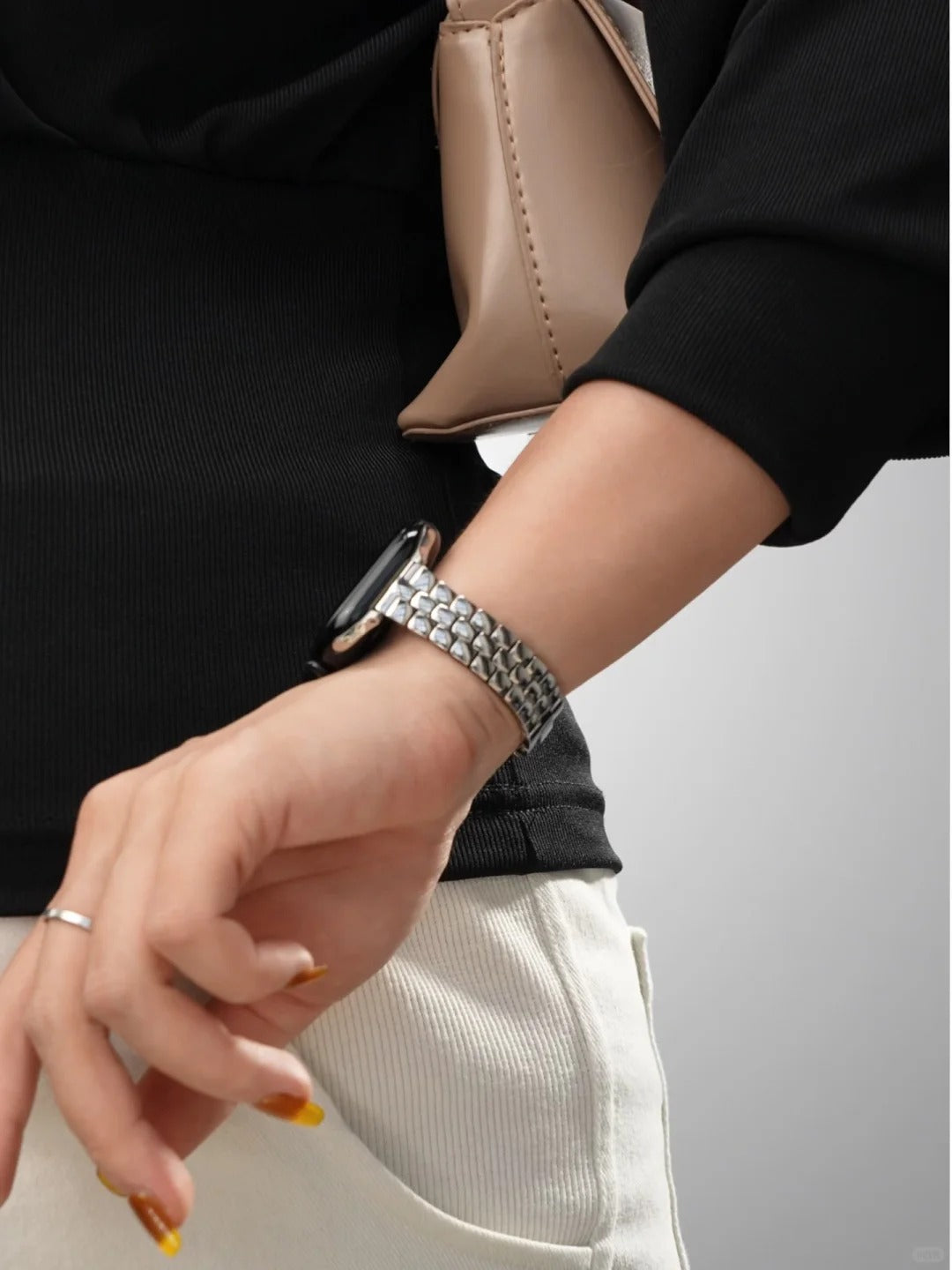 Rounded-Link Metal Bracelet