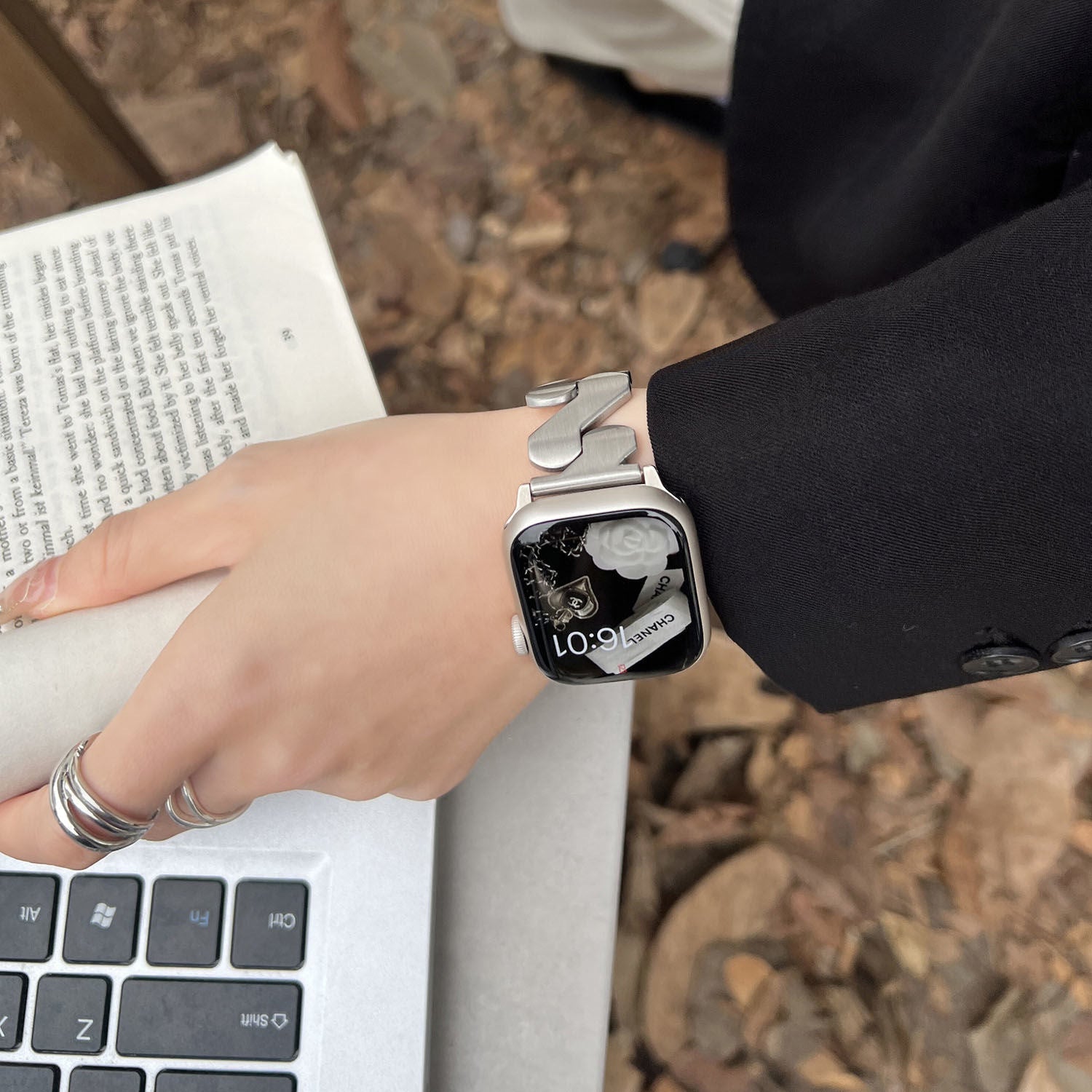 Drama Stainless Steel Apple Watch Strap